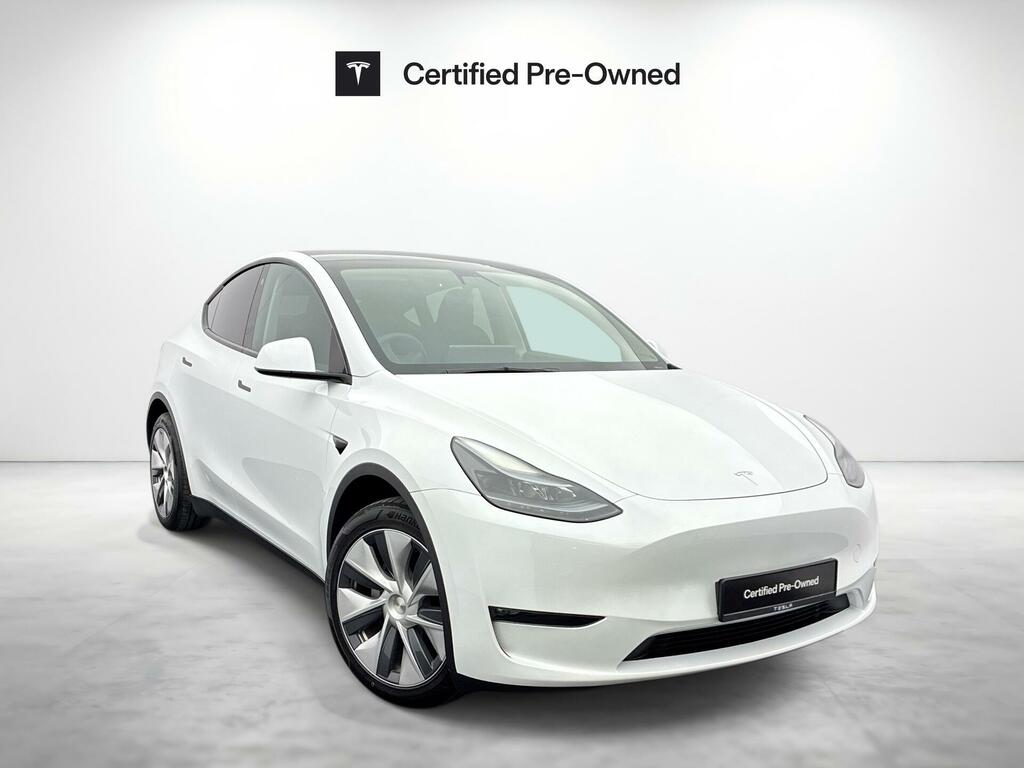 Tesla Model Y Dual Motor Long Range 4Wde White