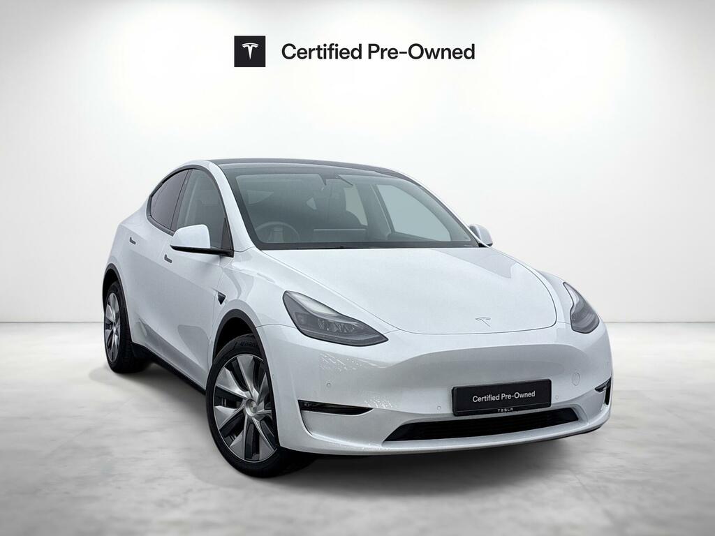Tesla Model Y Dual Motor Long Range 4Wde White