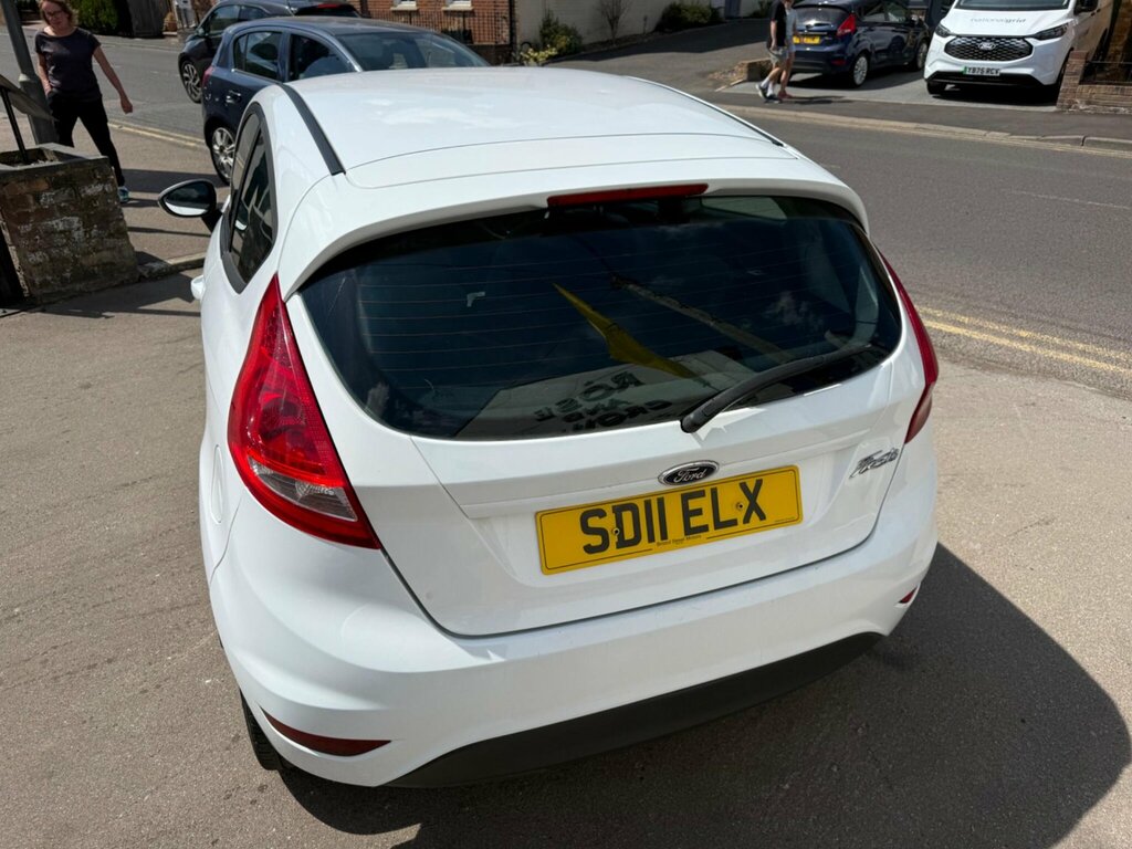 Ford Fiesta 1.25 Zetec Hatchback 129 Gkm, White #9