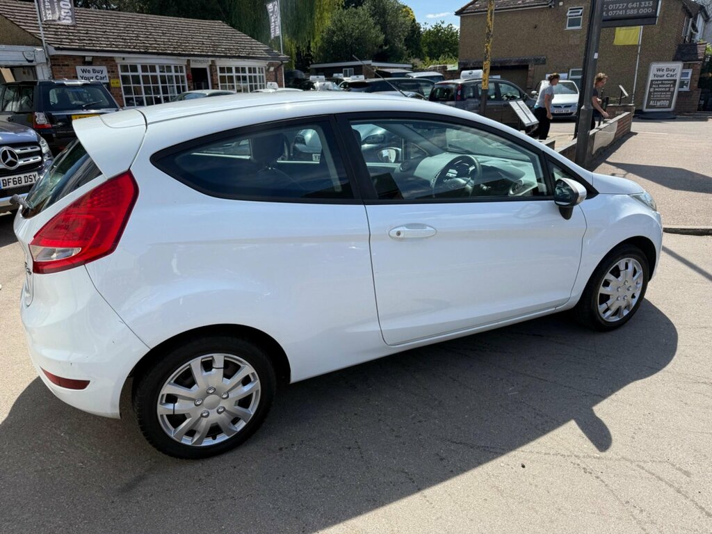 Ford Fiesta 1.25 Edge White #5