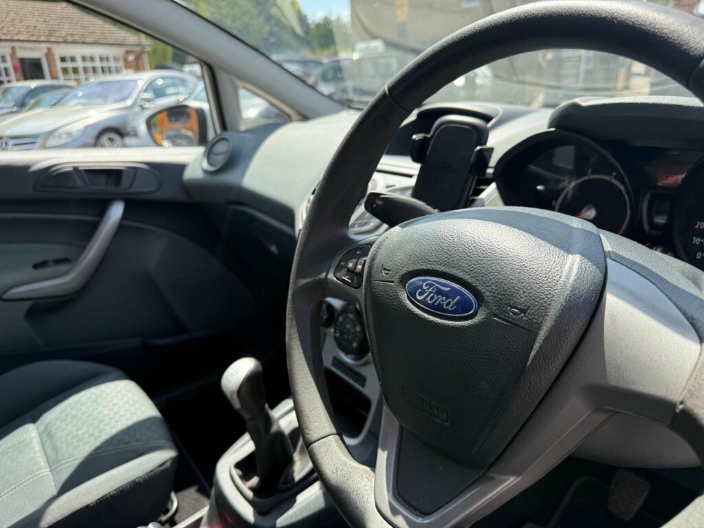 Ford Fiesta 1.25 Zetec Hatchback 129 Gkm, White #24