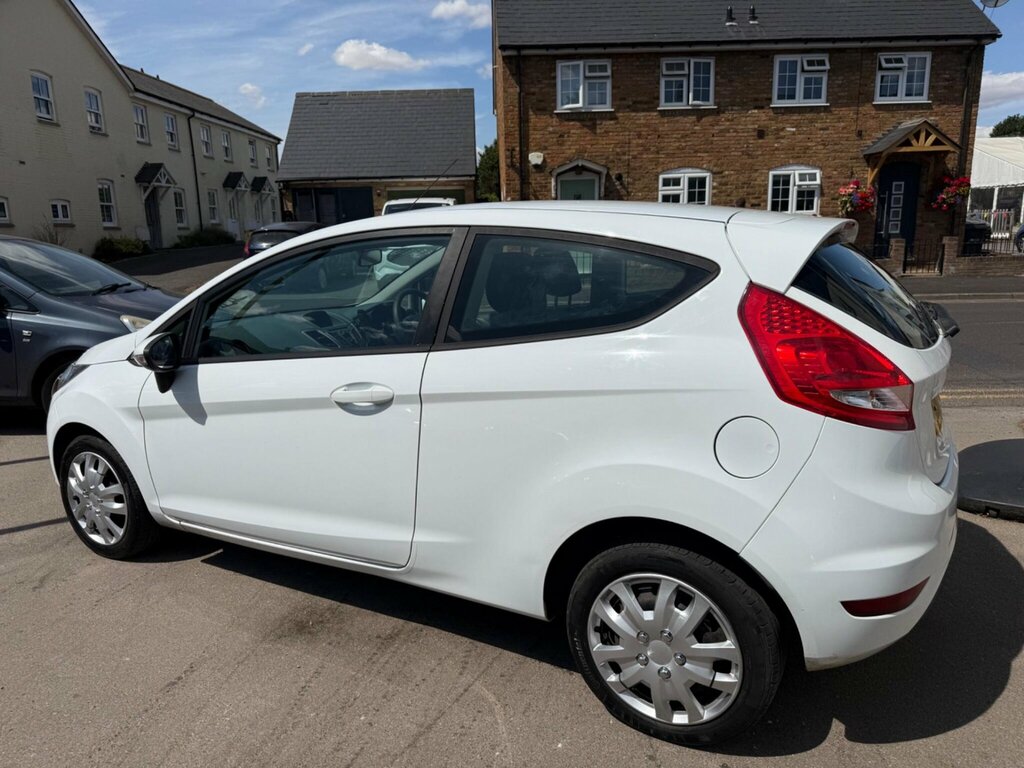 Ford Fiesta 1.25 Zetec Hatchback 129 Gkm, White #12
