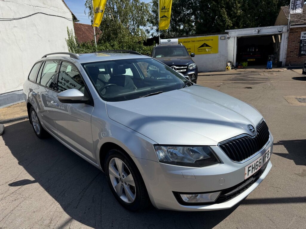 Skoda Octavia 2.0 Tdi Scout Dsg 4Wd Euro 6 Ss Red #22