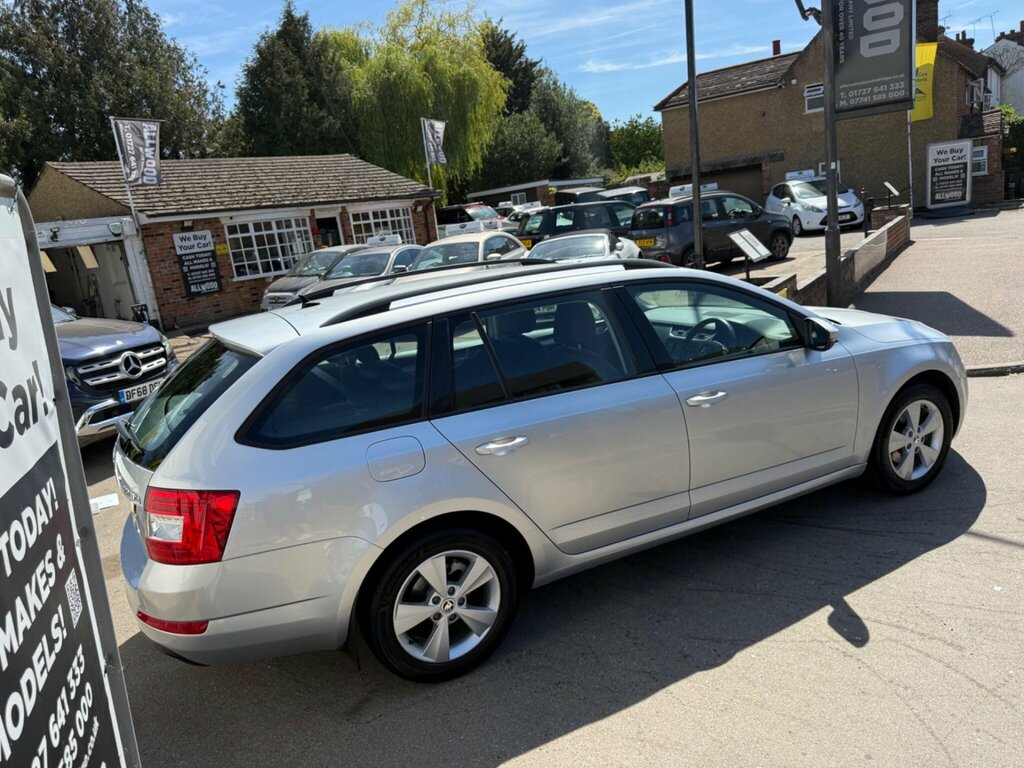 Skoda Octavia 2.0 Tdi Scout Dsg 4Wd Euro 6 Ss Red #9