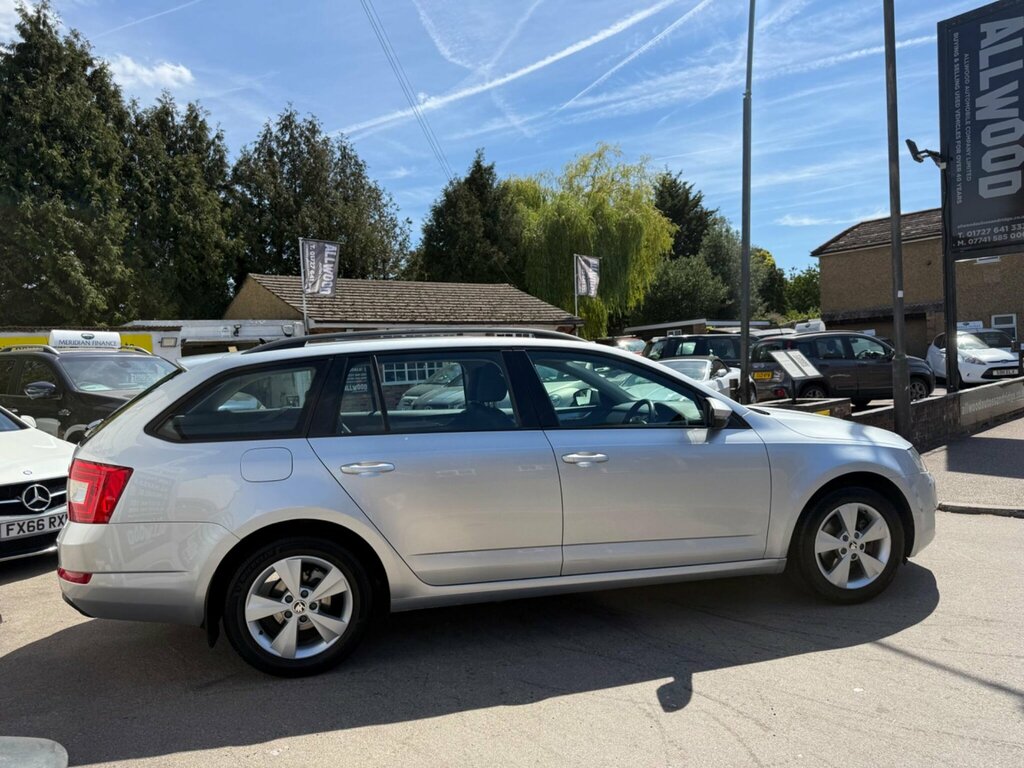 Skoda Octavia 2.0 Tdi Scout Dsg 4Wd Euro 6 Ss Red #8