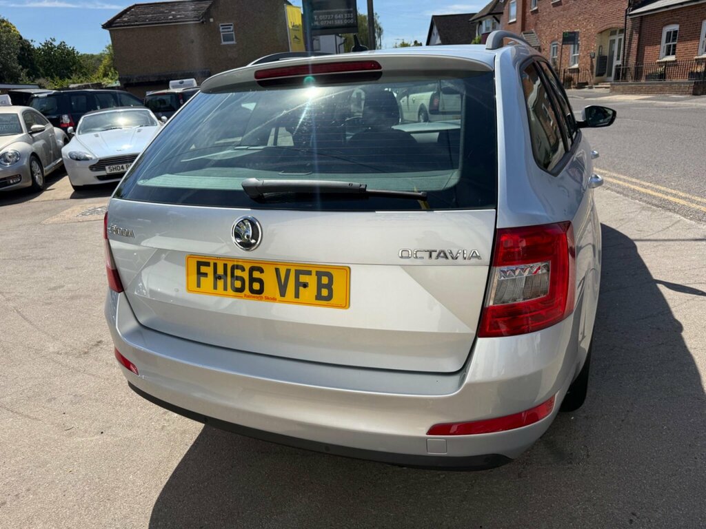 Skoda Octavia 2.0 Tdi Scout Dsg 4Wd Euro 6 Ss Red #11