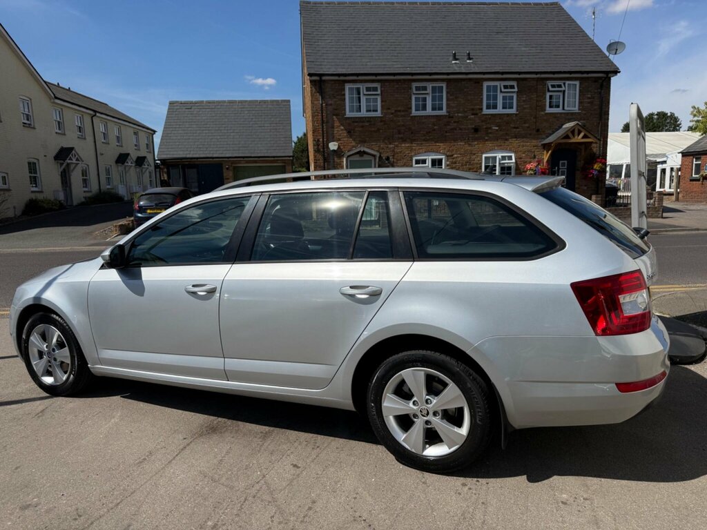 Skoda Octavia 2.0 Tdi Scout Dsg 4Wd Euro 6 Ss Red #13