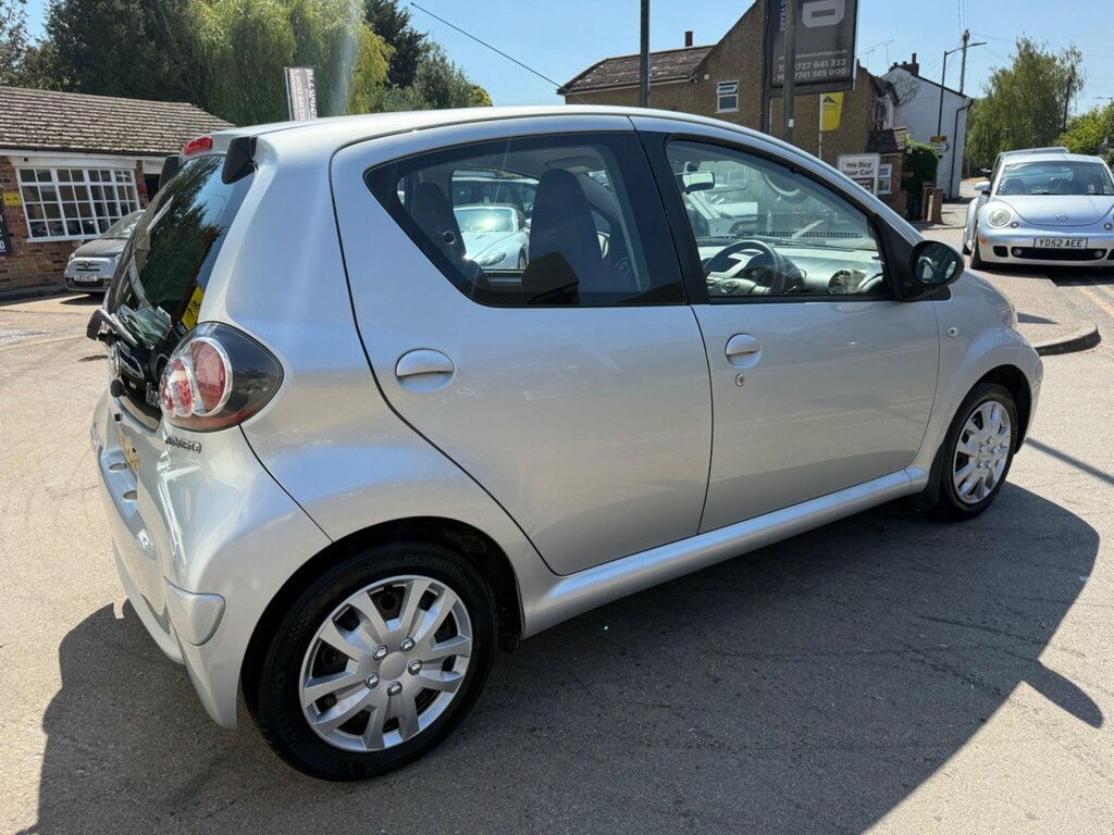 Toyota Aygo 1.0 Vvt-i Ice Euro 5 Silver #4