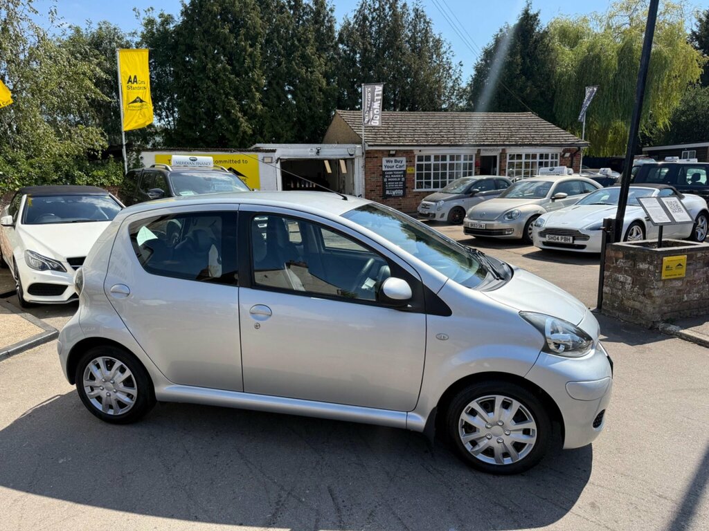 Toyota Aygo 1.0 Vvt-i Ice Euro 5 Silver #2