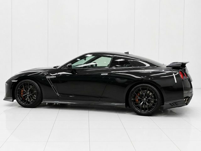 Nissan GT-R 3.8 Prestige 562 Bhp Gold #17