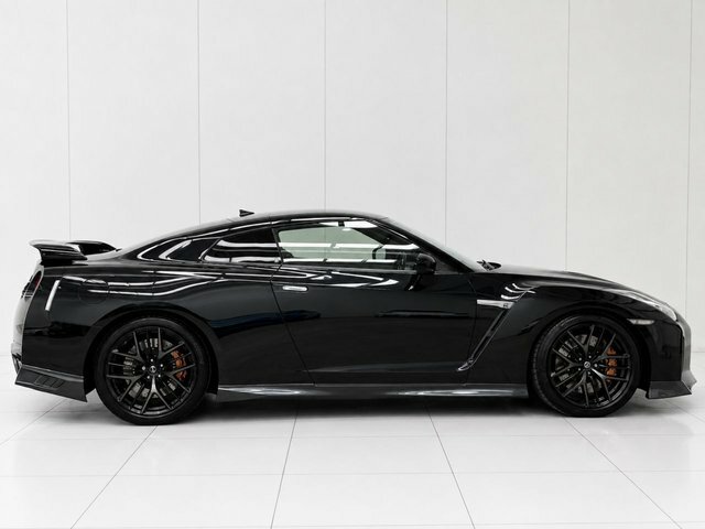 Nissan GT-R 2018 3.8 V6 Prestige Coupe 4Wd Eur Black #2