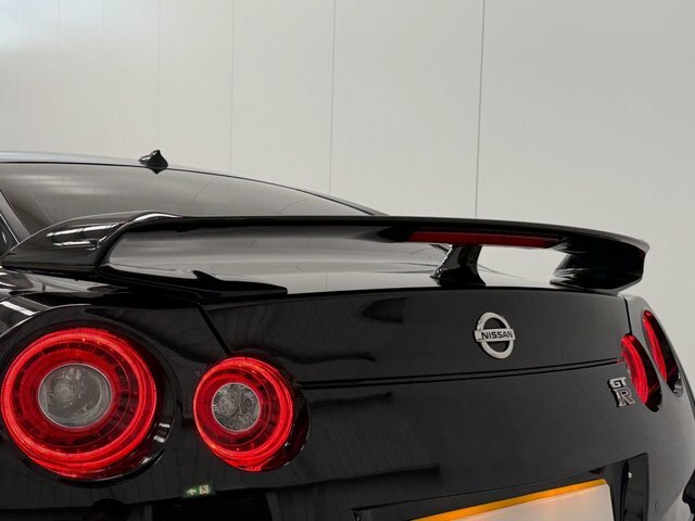 Nissan GT-R 3.8 Prestige 562 Bhp Gold #37