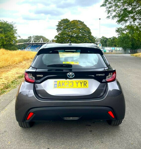 Toyota Yaris Icon Grey #2
