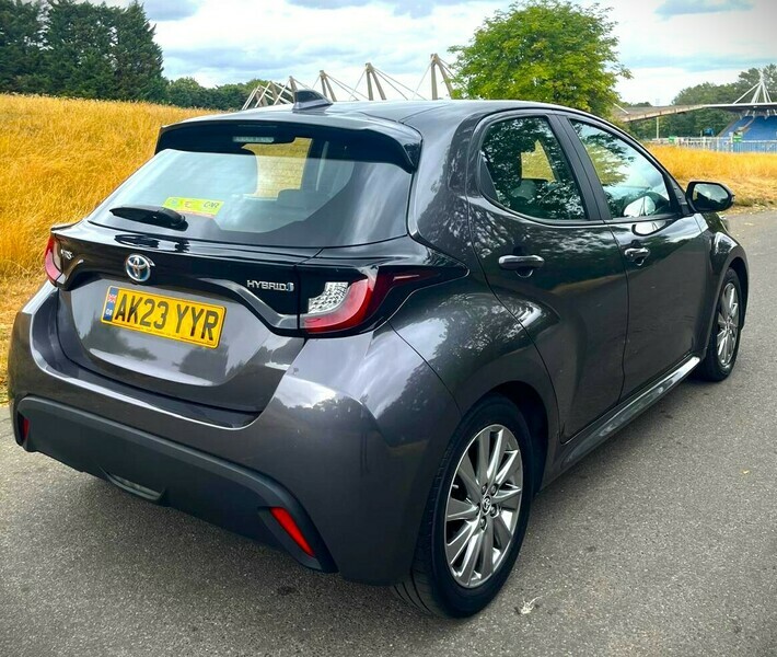 Toyota Yaris Icon Grey #5