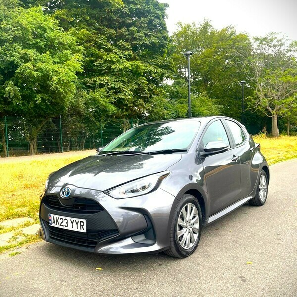 Toyota Yaris Icon Grey #3