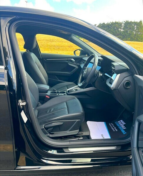 Audi A3 Tfsi Sport Black #4