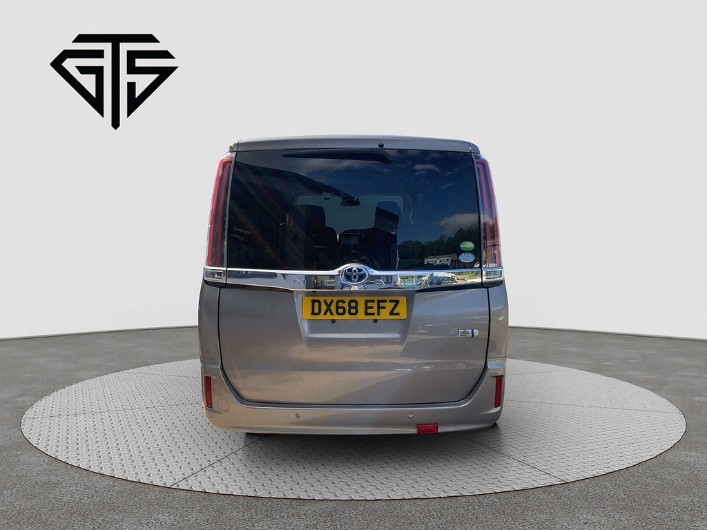 Toyota Noah Hybrid G Brown #4