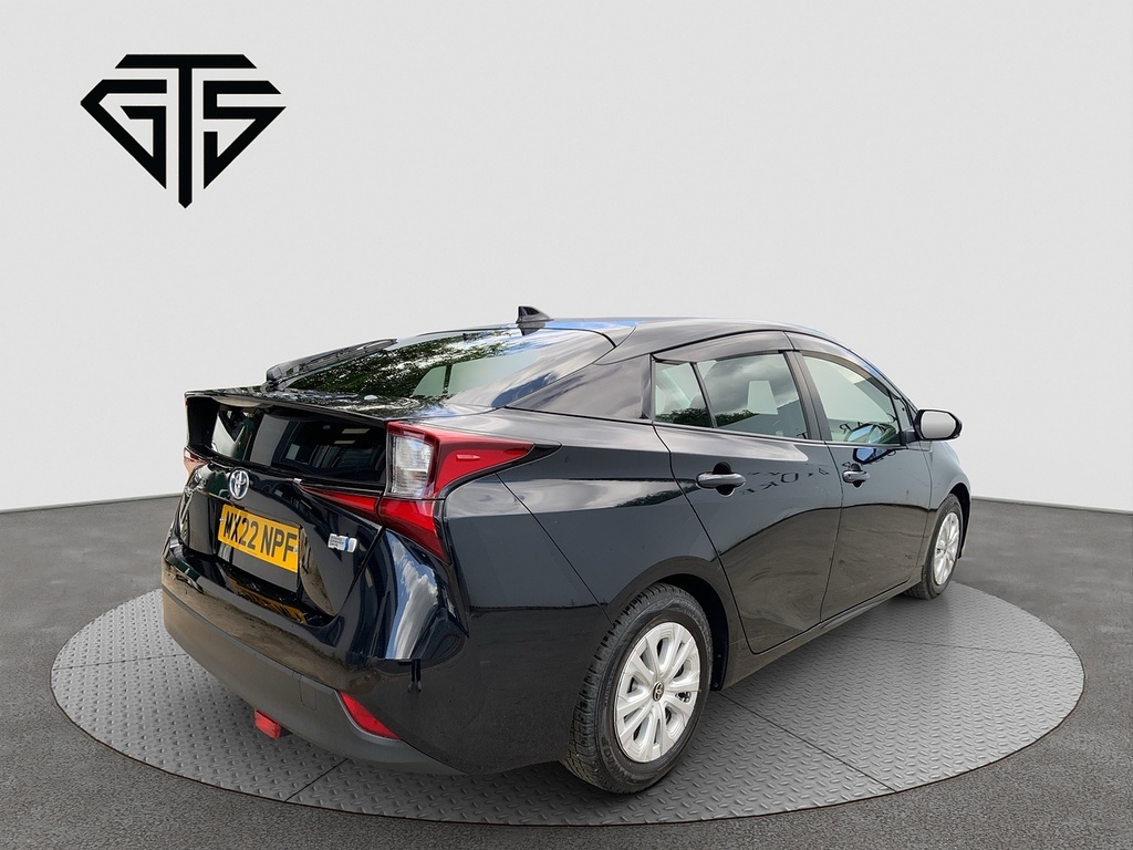 Toyota Prius S Black #3