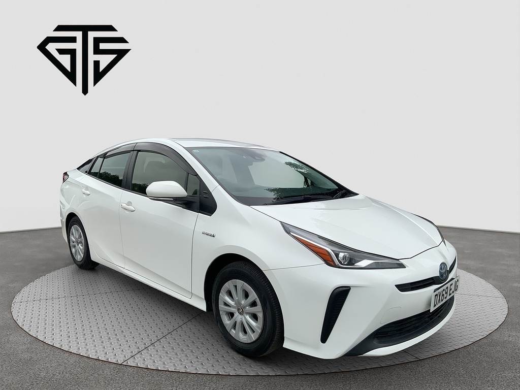 Toyota Prius E White
