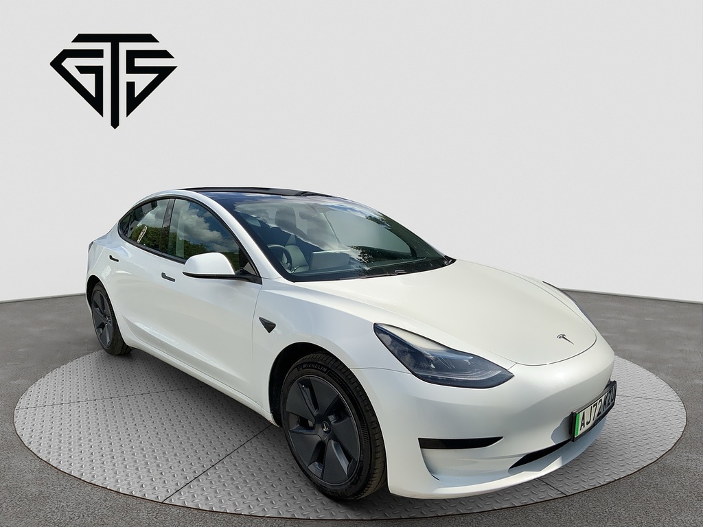 Tesla Model 3 Saloon White