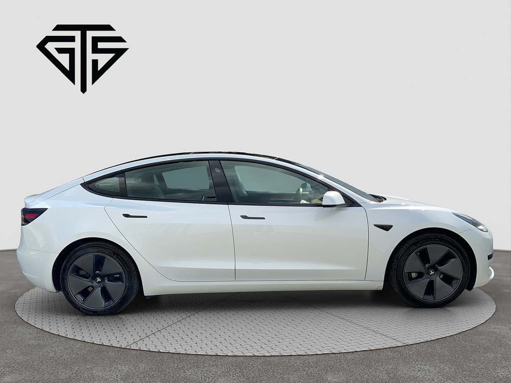 Tesla Model 3 Saloon AJ72KZU White #2
