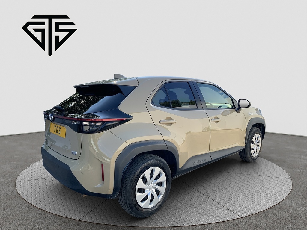 Toyota Yaris Cross Hybrid X Beige #3