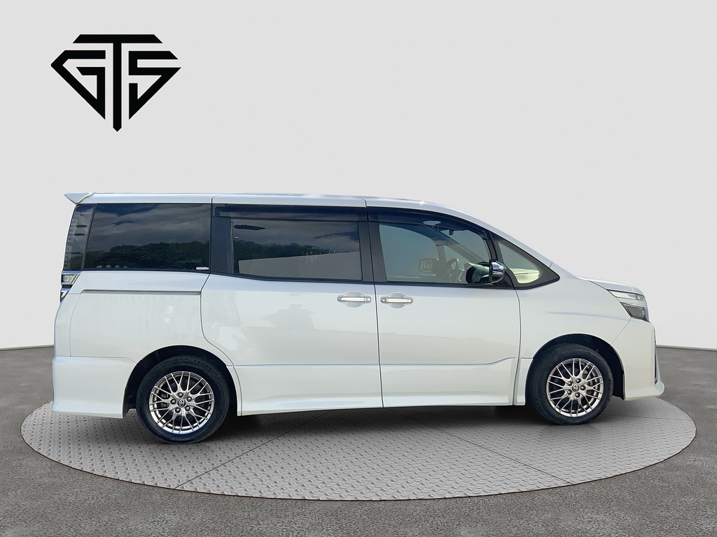 Toyota Voxy Hybrid Zs Kirameki3  #2