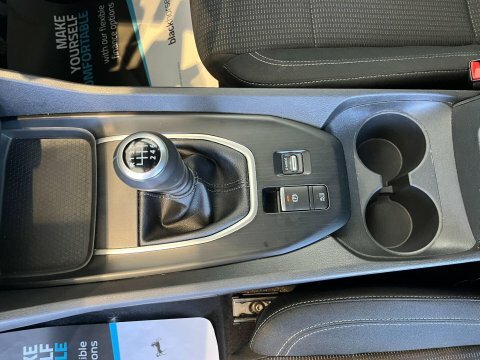 Nissan Qashqai Suv 1.2 Grey #19