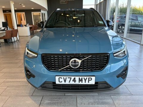 Volvo XC40 2.0 B3 Mhev CV74MYP  #2