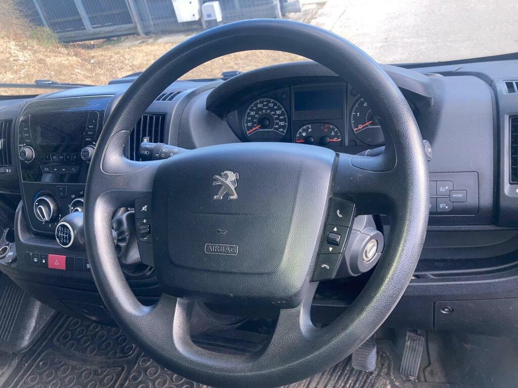 Peugeot Boxer Diesel White #2