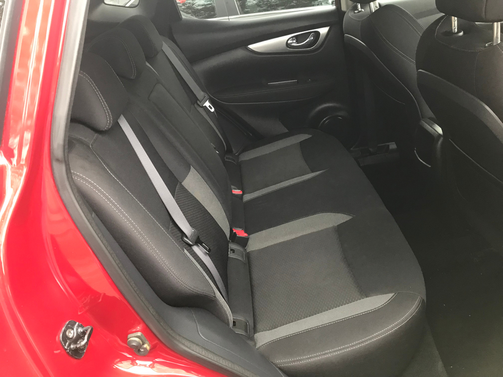 Nissan Qashqai 1.2 Dig-t N-connecta Suv Euro 6 GL18PPF Red #6