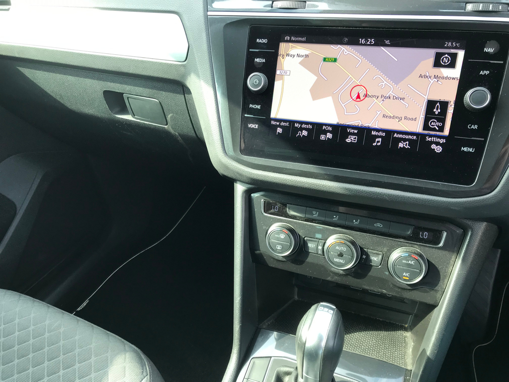 Volkswagen Tiguan 1.4 Tsi Se Navigation Suv Dsg 4Motion E #3