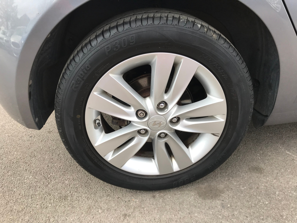 Hyundai Ix20 1.6 Active Hatchback Euro 5 123 B #3