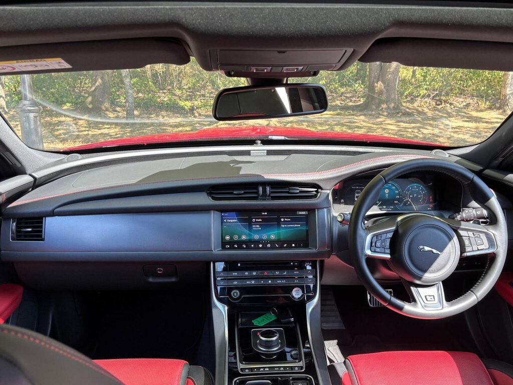 Jaguar XF 2.0I R-sport Euro 6 Ss Red #3