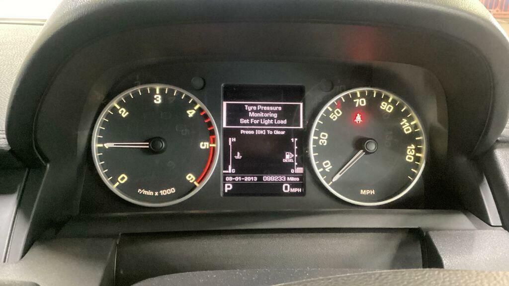 Land Rover Discovery 4 Diesel White #13