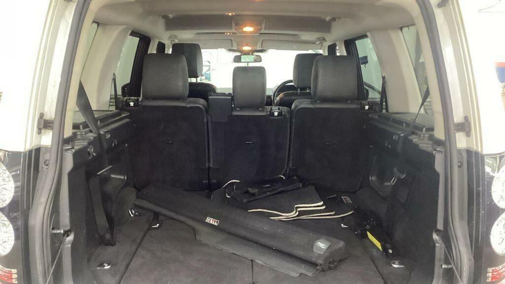 Land Rover Discovery 4 Diesel White #10