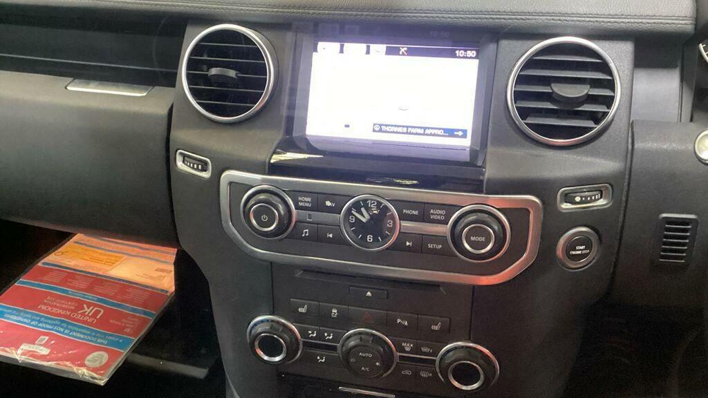 Land Rover Discovery 4 Diesel White #9