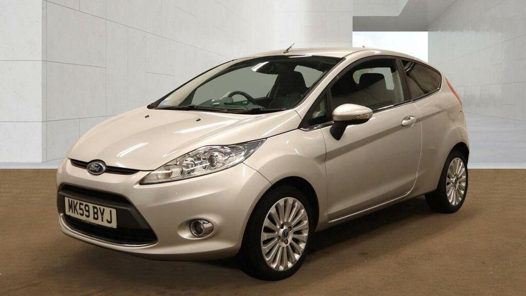 Ford Fiesta 1.4 Titanium Silver