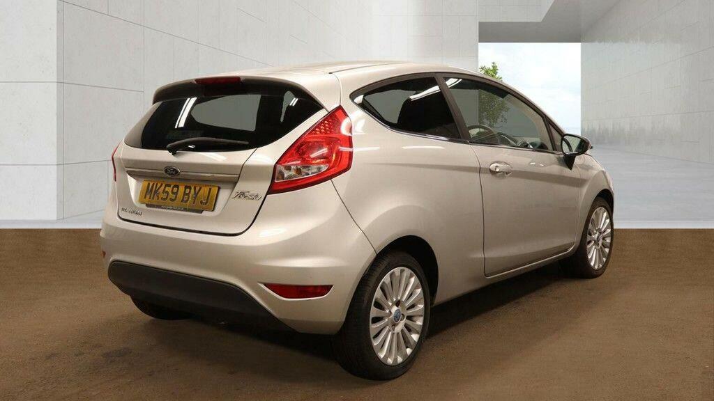 Ford Fiesta 1.4 Titanium Silver #2