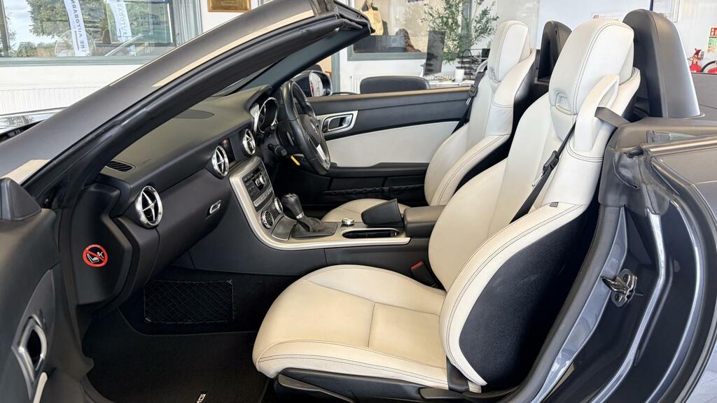 Mercedes-Benz SLK Red #25