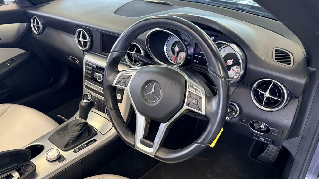 Mercedes-Benz SLK Red #22