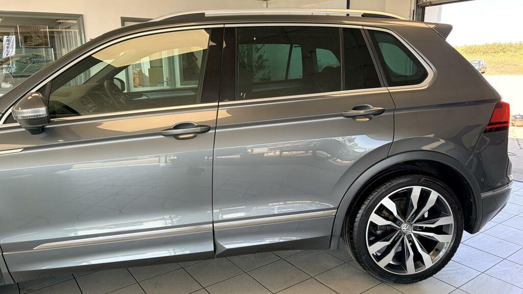 Volkswagen Tiguan R-line Grey #2