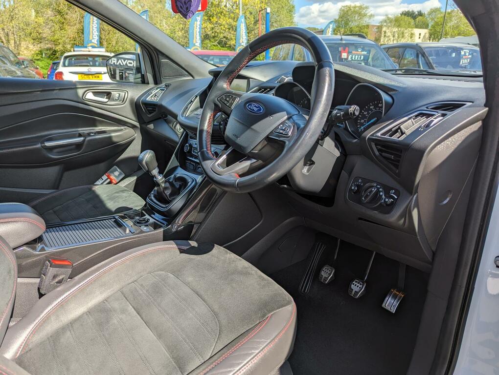 Ford Kuga 1.5T Ecoboost St-line Euro 6 Ss Red #24