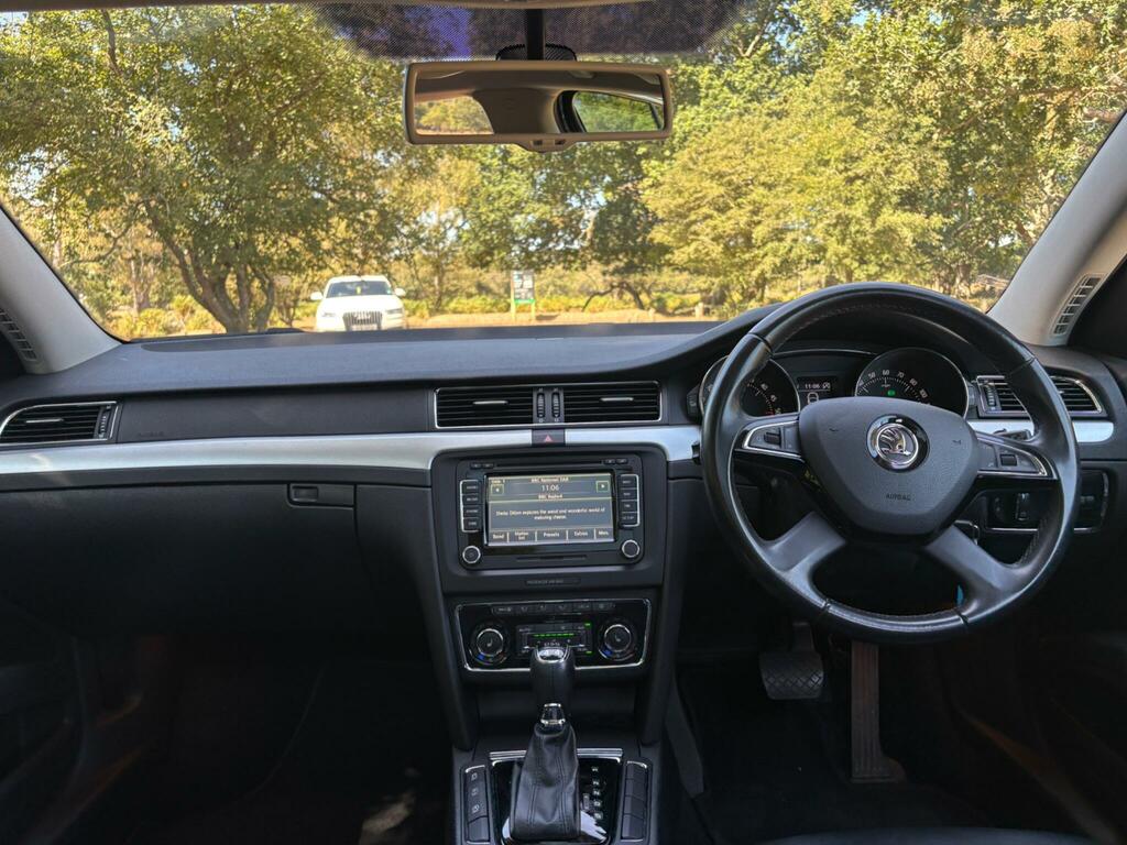 Skoda Superb 1.6 Tdi Se Greenline III Euro 5 Ss White #46