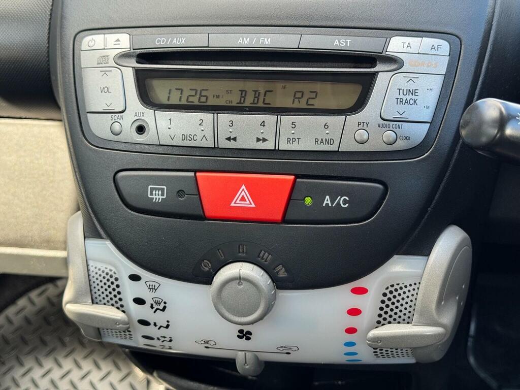 Citroen C1 1.0 Vti Flair Euro 5 Ss Euro 5 White #32