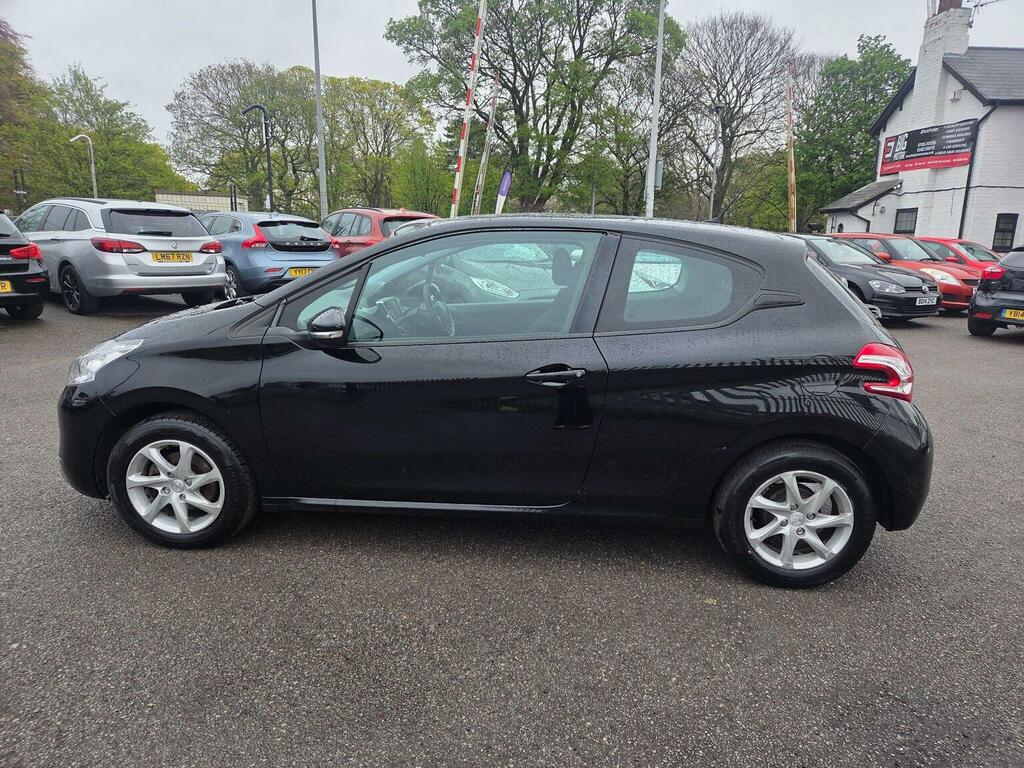 Peugeot 208 1.4 Hdi Active Euro 5 KP15YYR Black #6