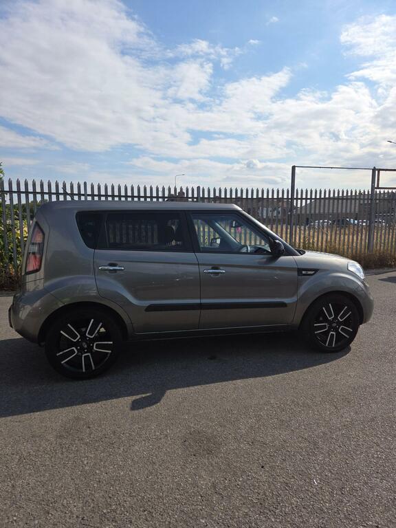 Kia Soul 1.6 Crdi 2 Euro 5 Silver #8
