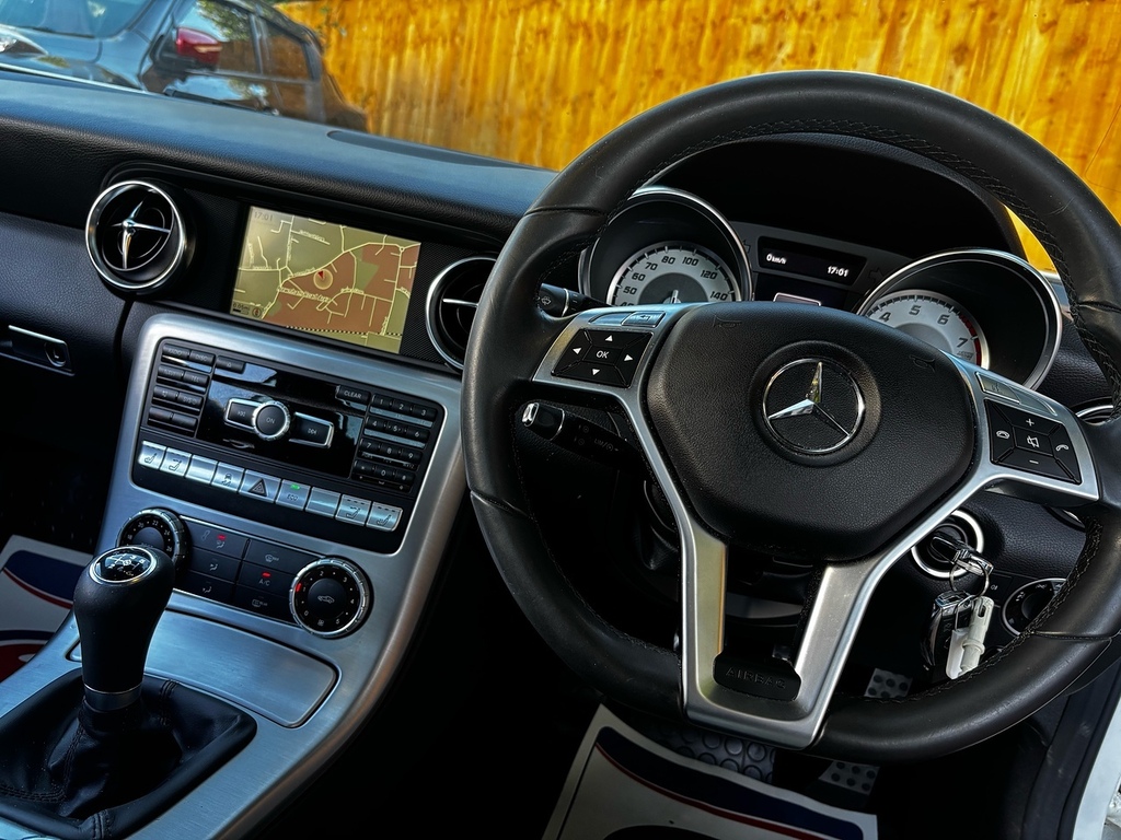 Mercedes-Benz SLK Slk200 Convertible 1.8 White #4