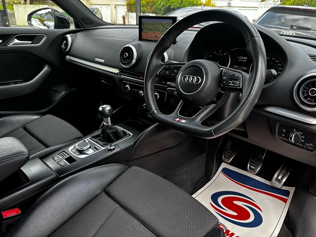 Audi A3 1.0 Tfsi 30 Black Edition Sportback Man Black #2