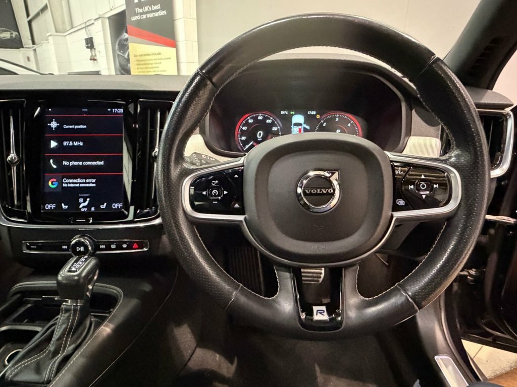 Volvo S90 Saloon 2.0 D4 Momentum Euro 6 Ss 2018 Gold #14